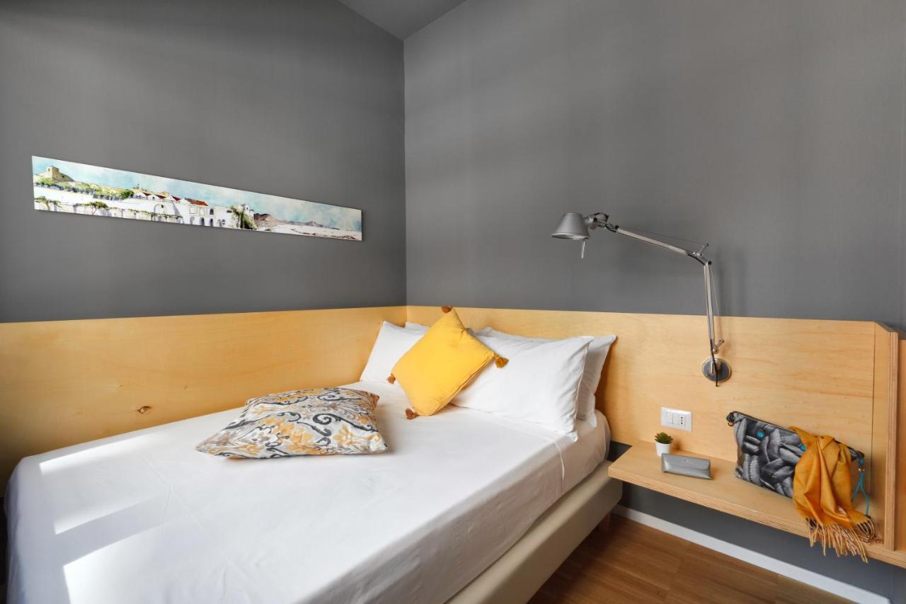 Vivaldo Suite Piazza Dei Martiri - Guest House Nápoles Exterior foto